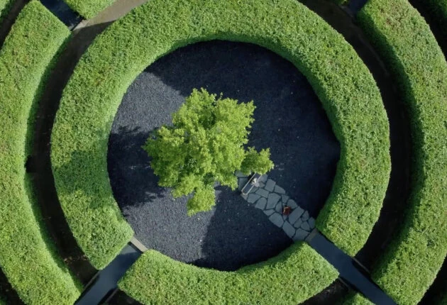 Картинки из сериала «Основание» 3 сезон